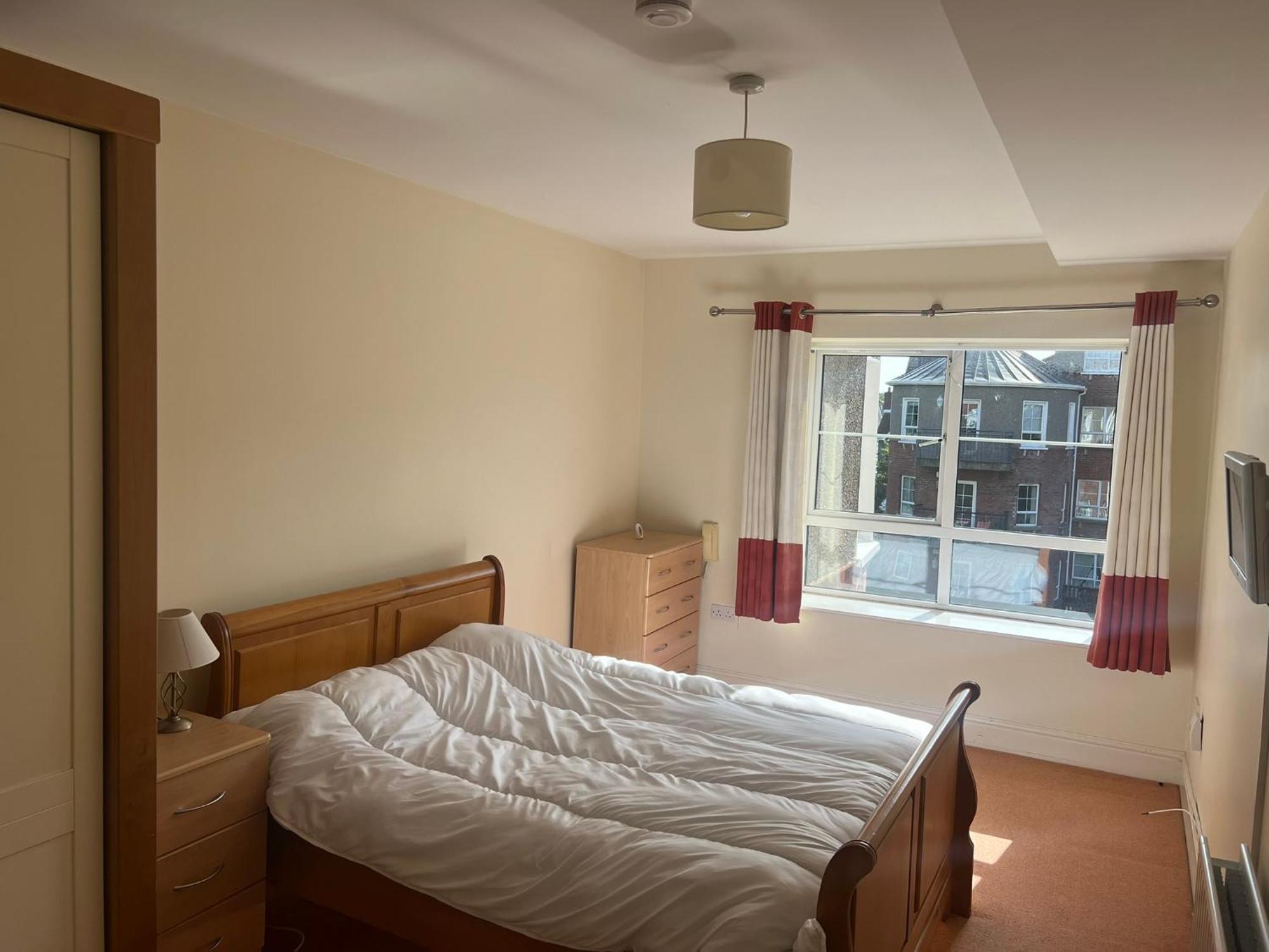Charleville Square, 14 Apartment *