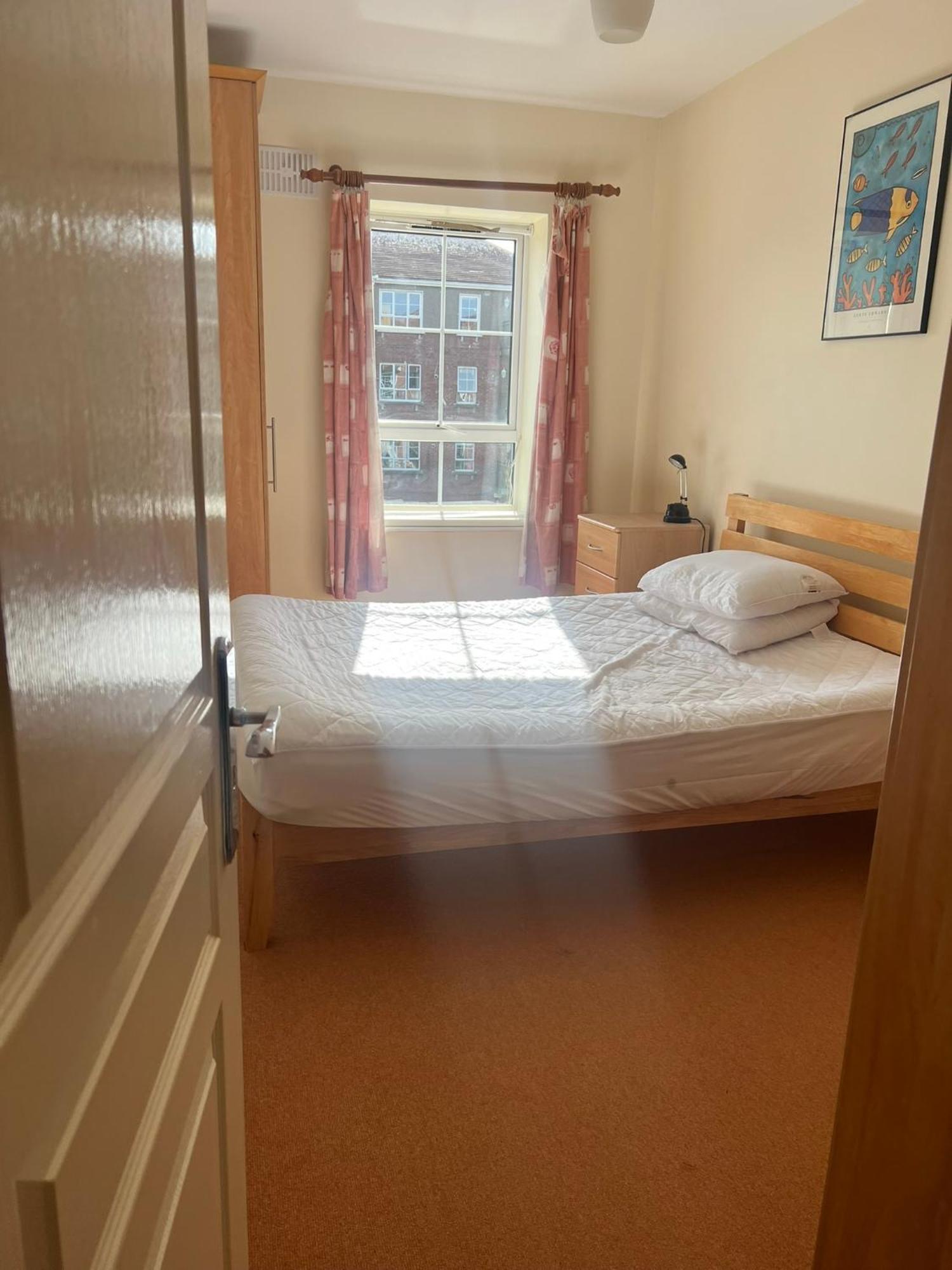 Charleville Square, 14 *